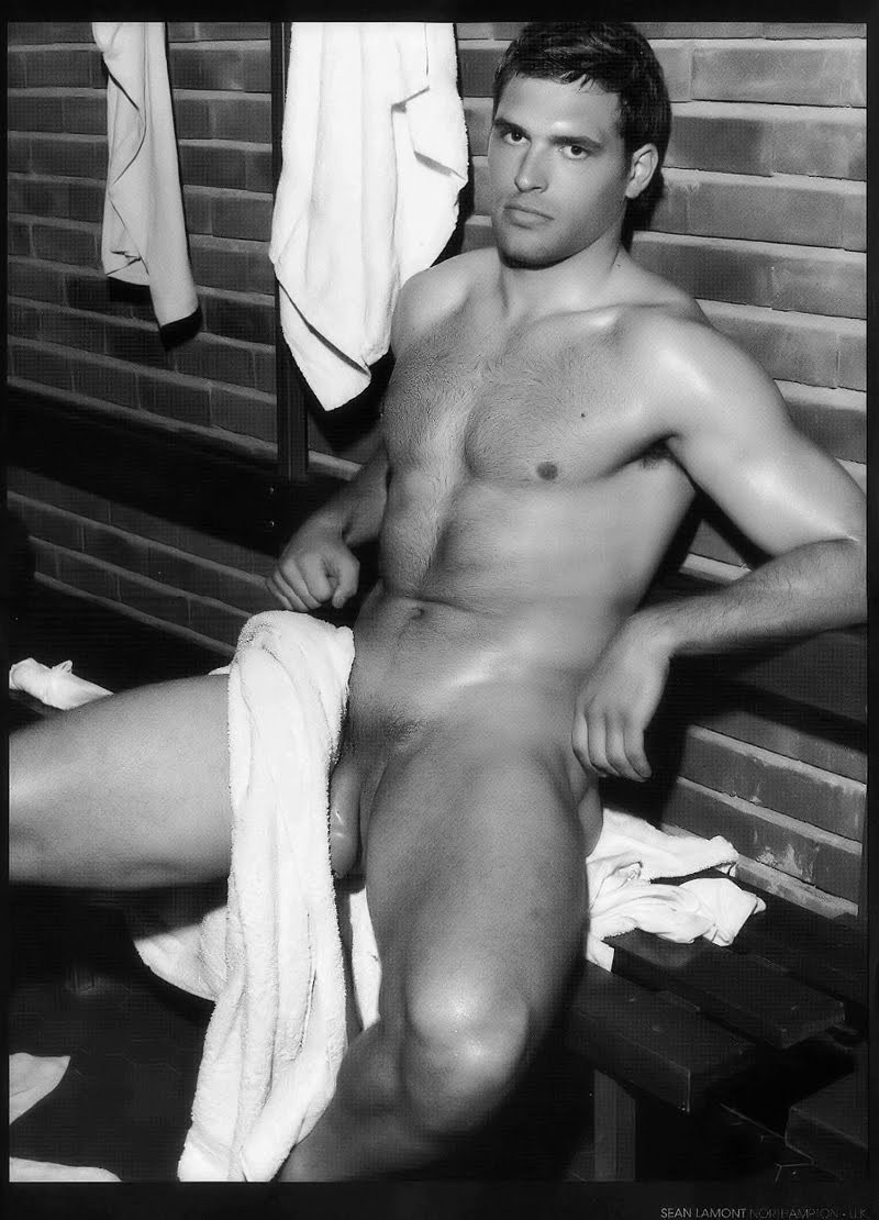 Beautiful naked celebrity guys