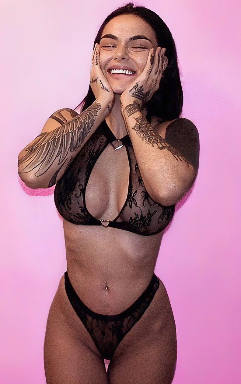 Camilla Bella Pornstar