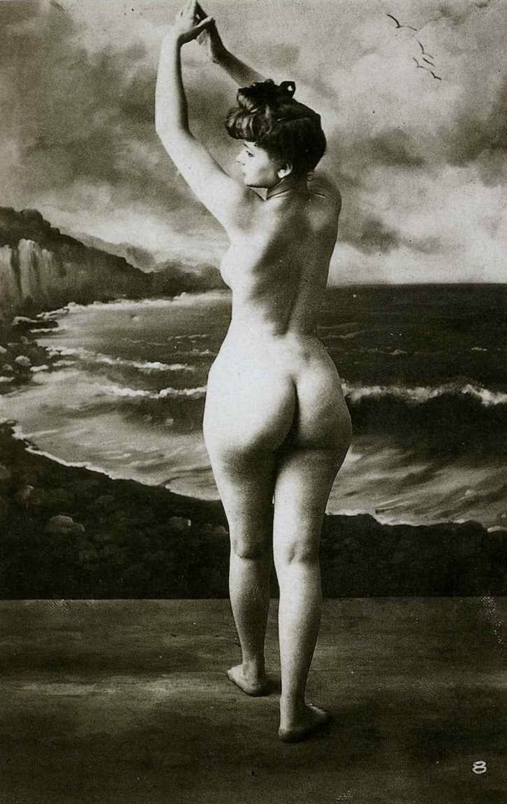 Naked women in the past