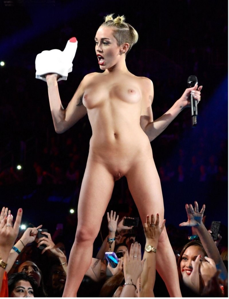 Miley Cyrus Naked at a concert