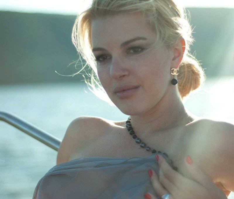 Actress Oksana Sidorenko Naked