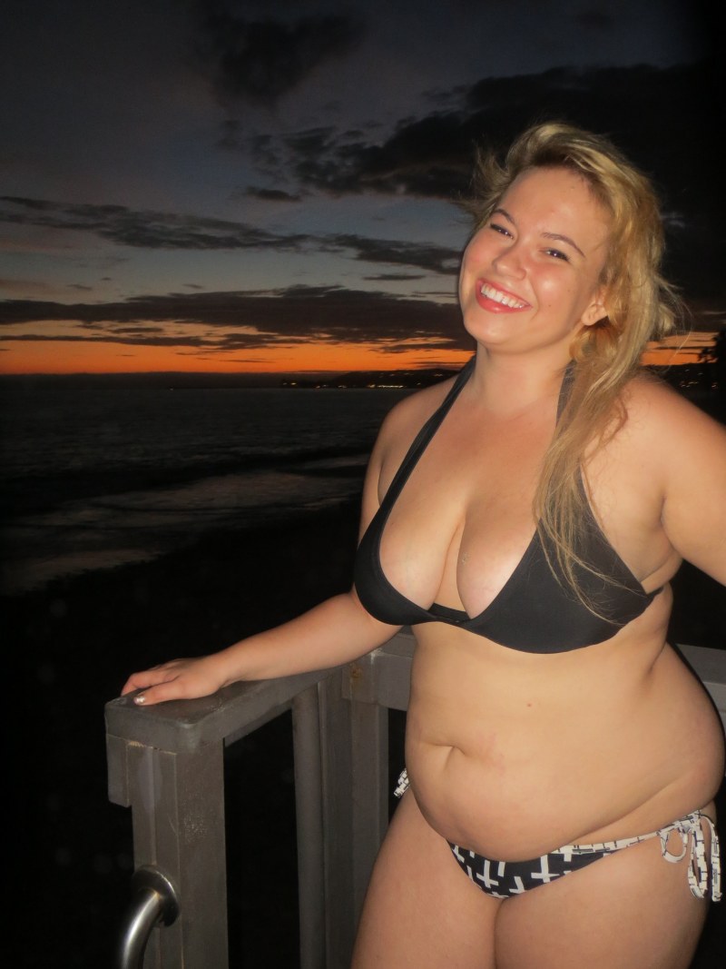 Fat women in swimsuits amateur