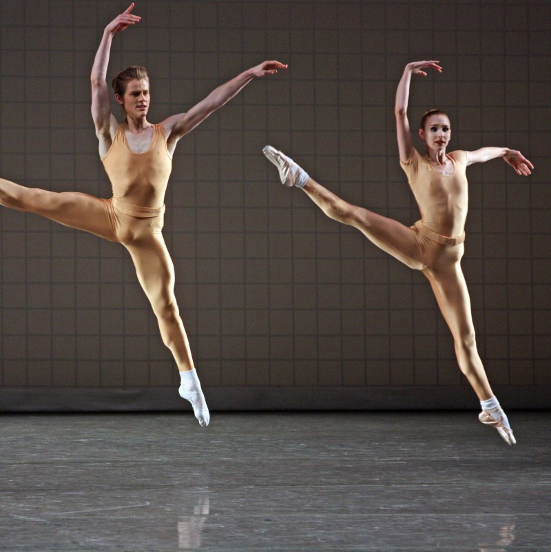 Ballerina dances without panties