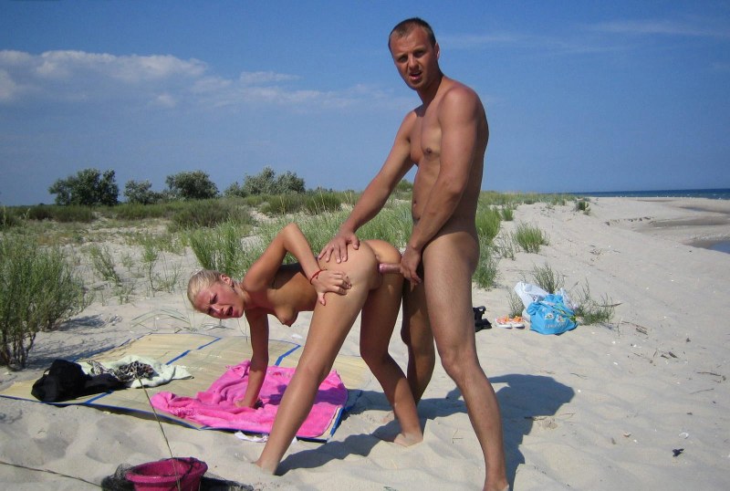 Amateur gangbang on the beach