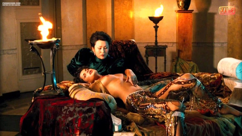 Ekaterina Azarova is naked