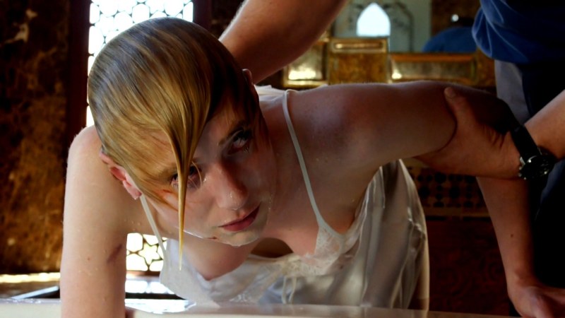 Elizabeth morons bed scenes