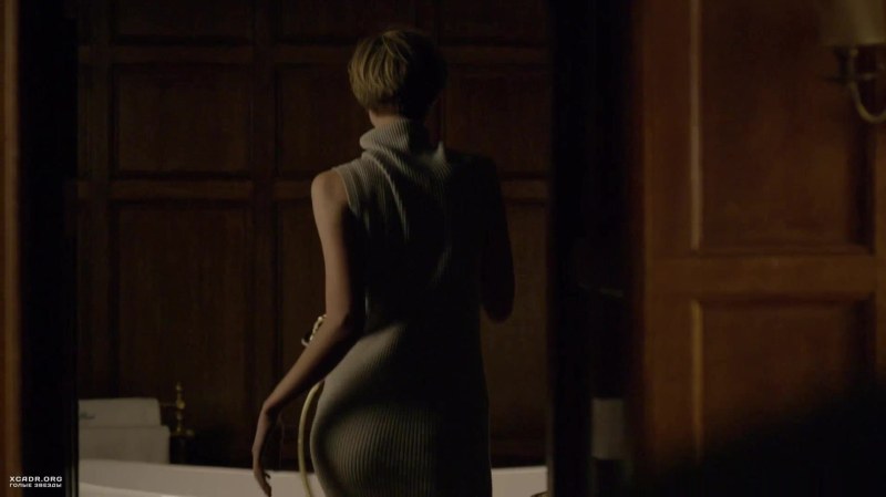 Elizabeth morons Tits