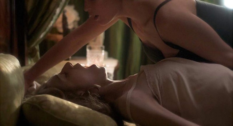 Elizabeth morons bed scenes