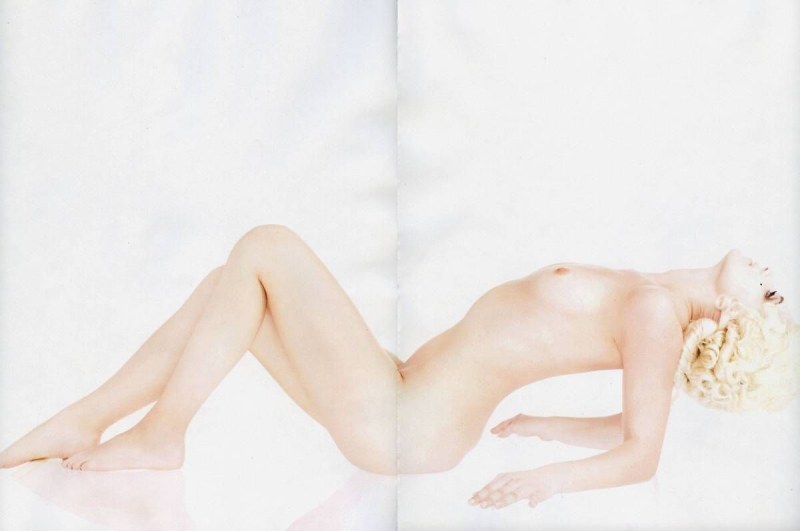 Anna Snatkina Naked Caravan