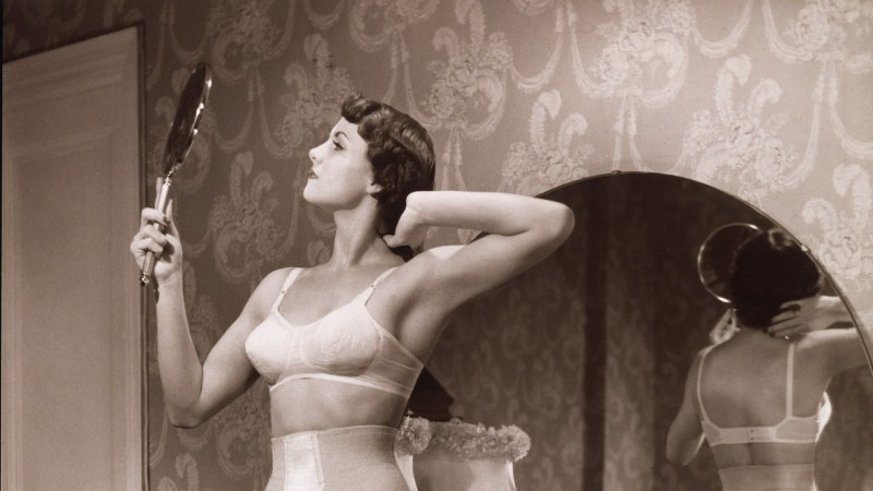 Emilie Tèmmerberg breast