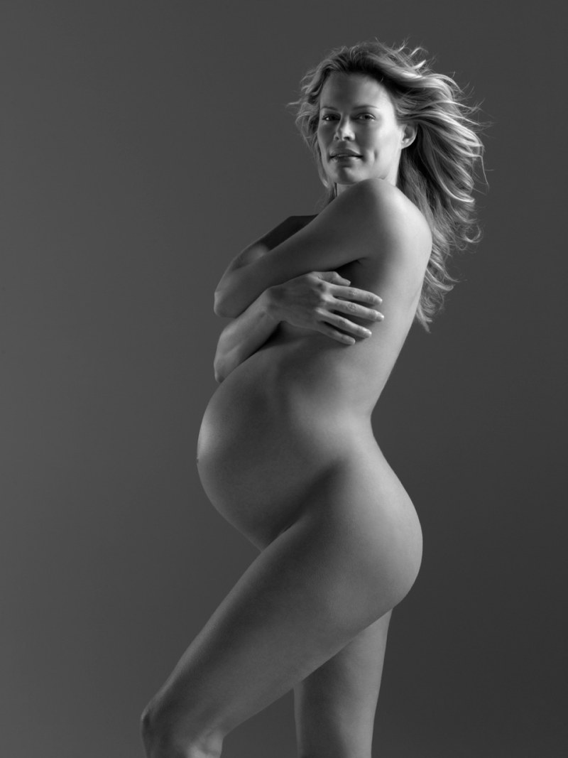 Kelly Hart Pregnant Naked
