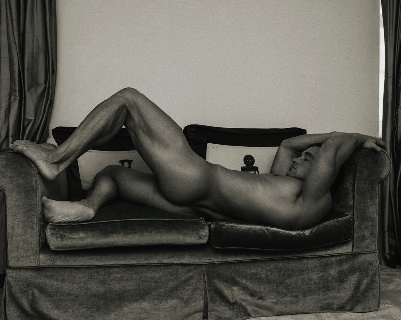 Paired male shooting nude men