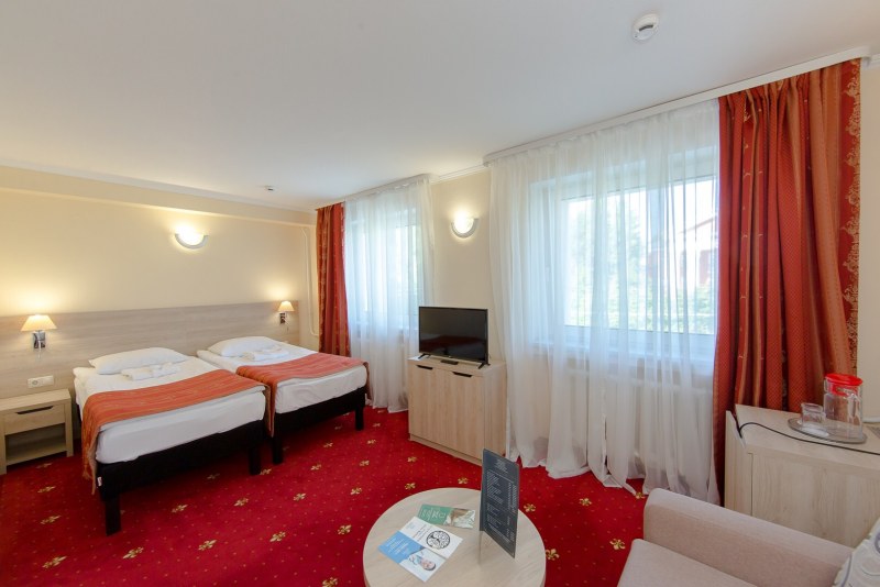 Ust pitching monuments