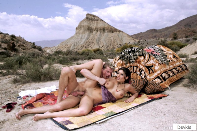 Private porn movie in the desert