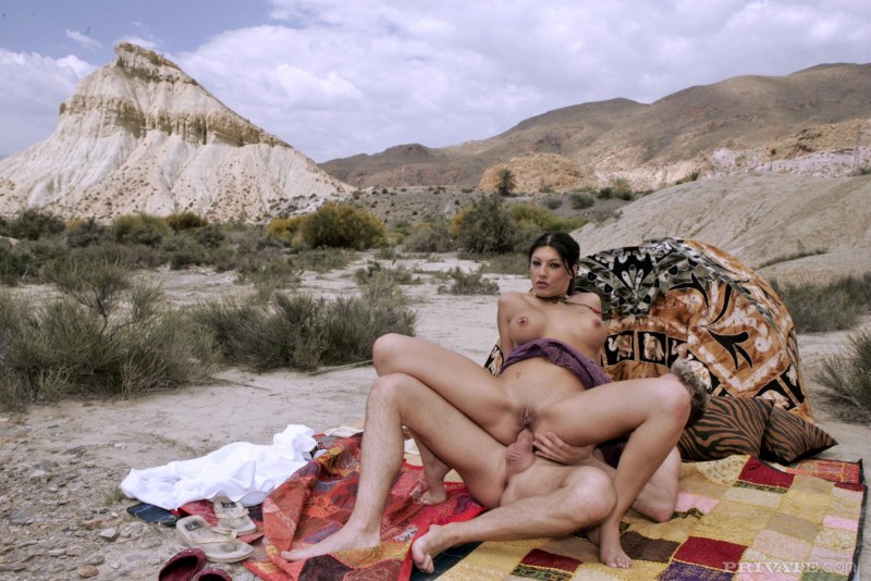 Erotic films in the desert