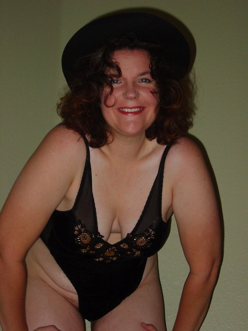 Natural hairy pussies