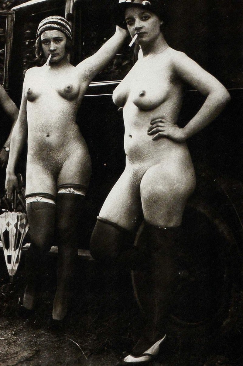 Naked women before execution