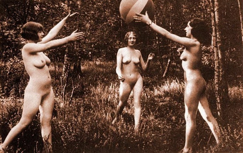 Naked women of Nazi Germany
