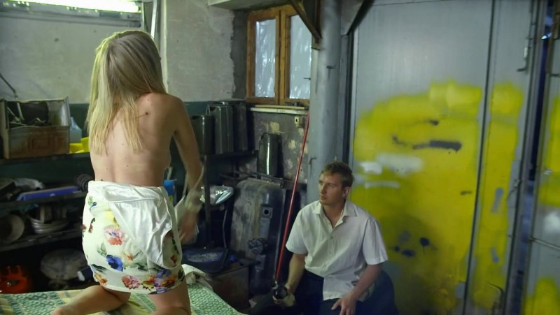 Naked actress Yana Glushchenko