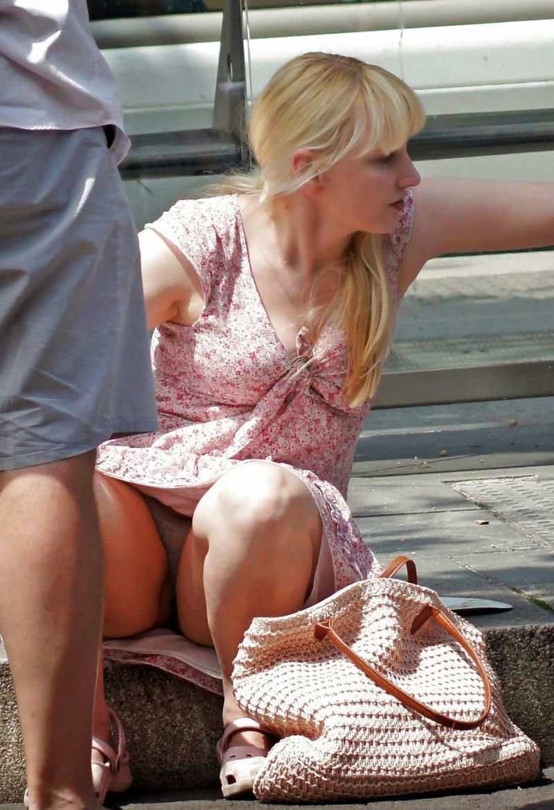 Women in skirts without panties