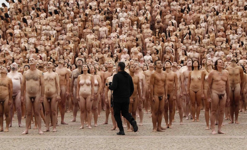 A lot of naked women