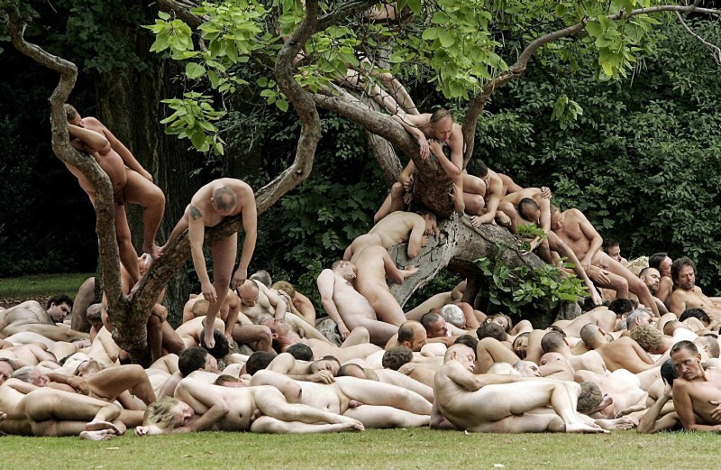 Naked people without complexes