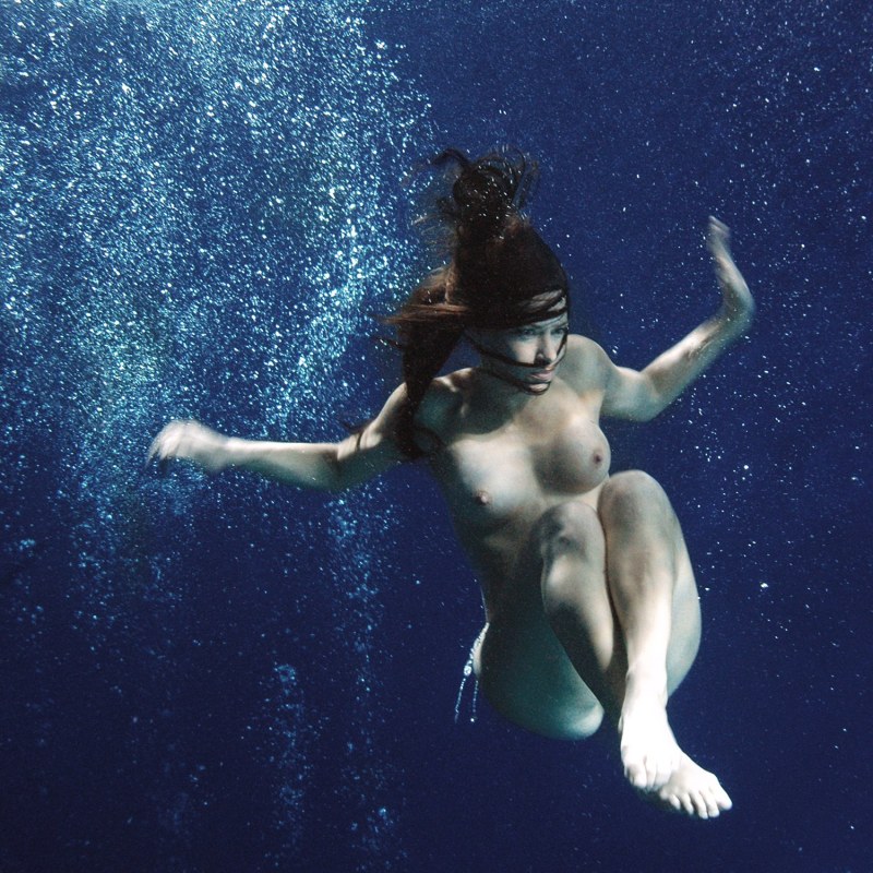 Girls at sea naked under water