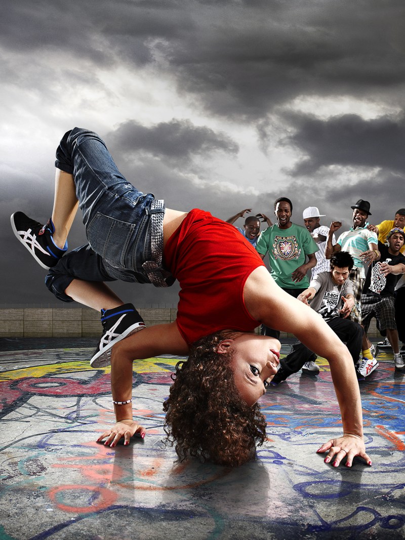 Dancing hip-hop guys