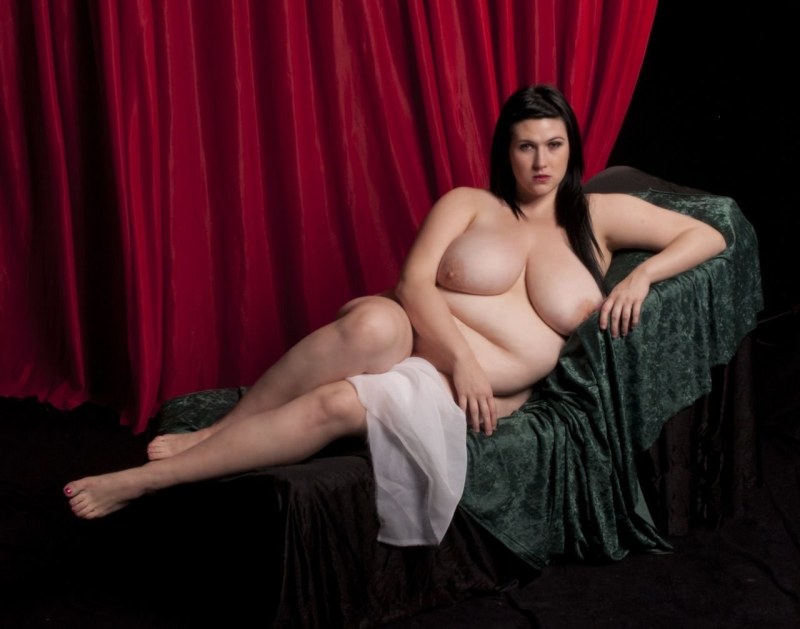 Lillias model naked last