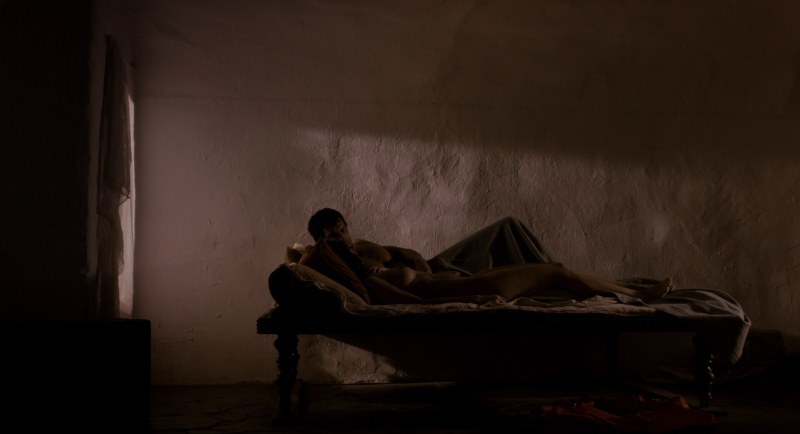 Naked Frida Pinto Piz