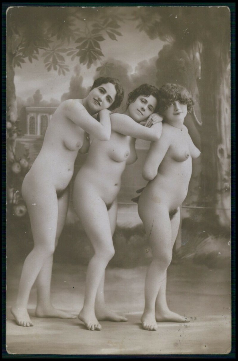 Naked women in the past