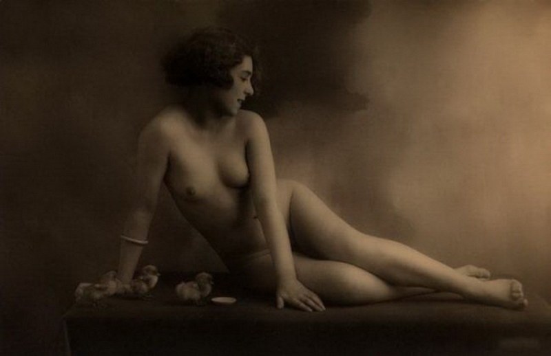 Naked women in the past