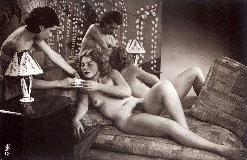 Naked women in the past