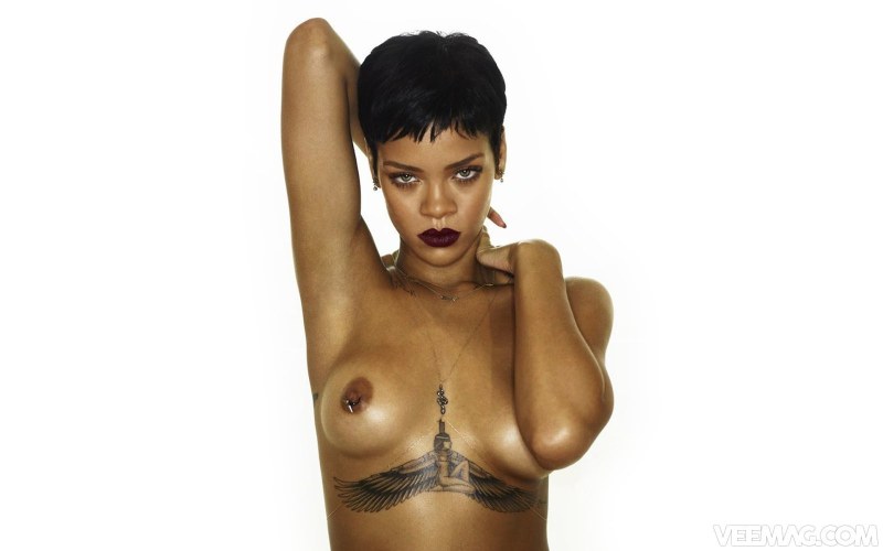 Rihanna naked photo shoots