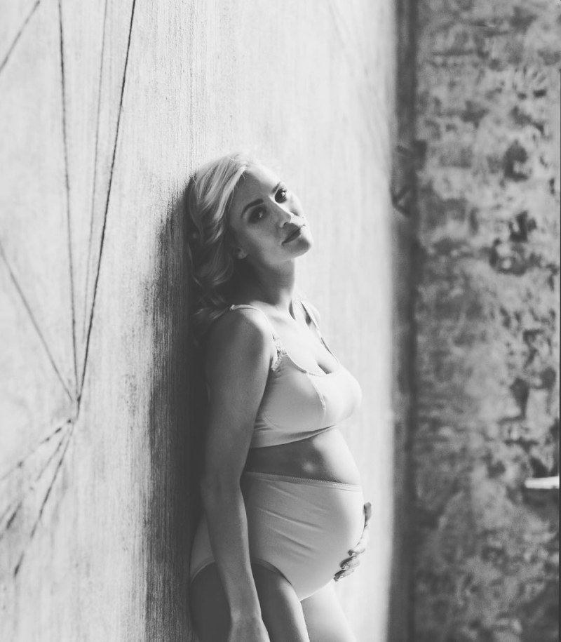 Ekaterina Gordon under a skirt