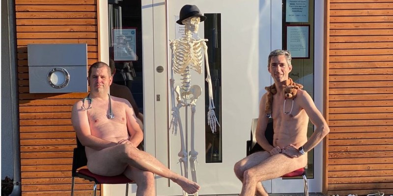 Anthony Thomas bed scenes