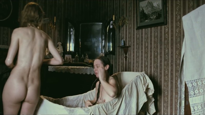 Ingeborg Dapkunayte naked morphine