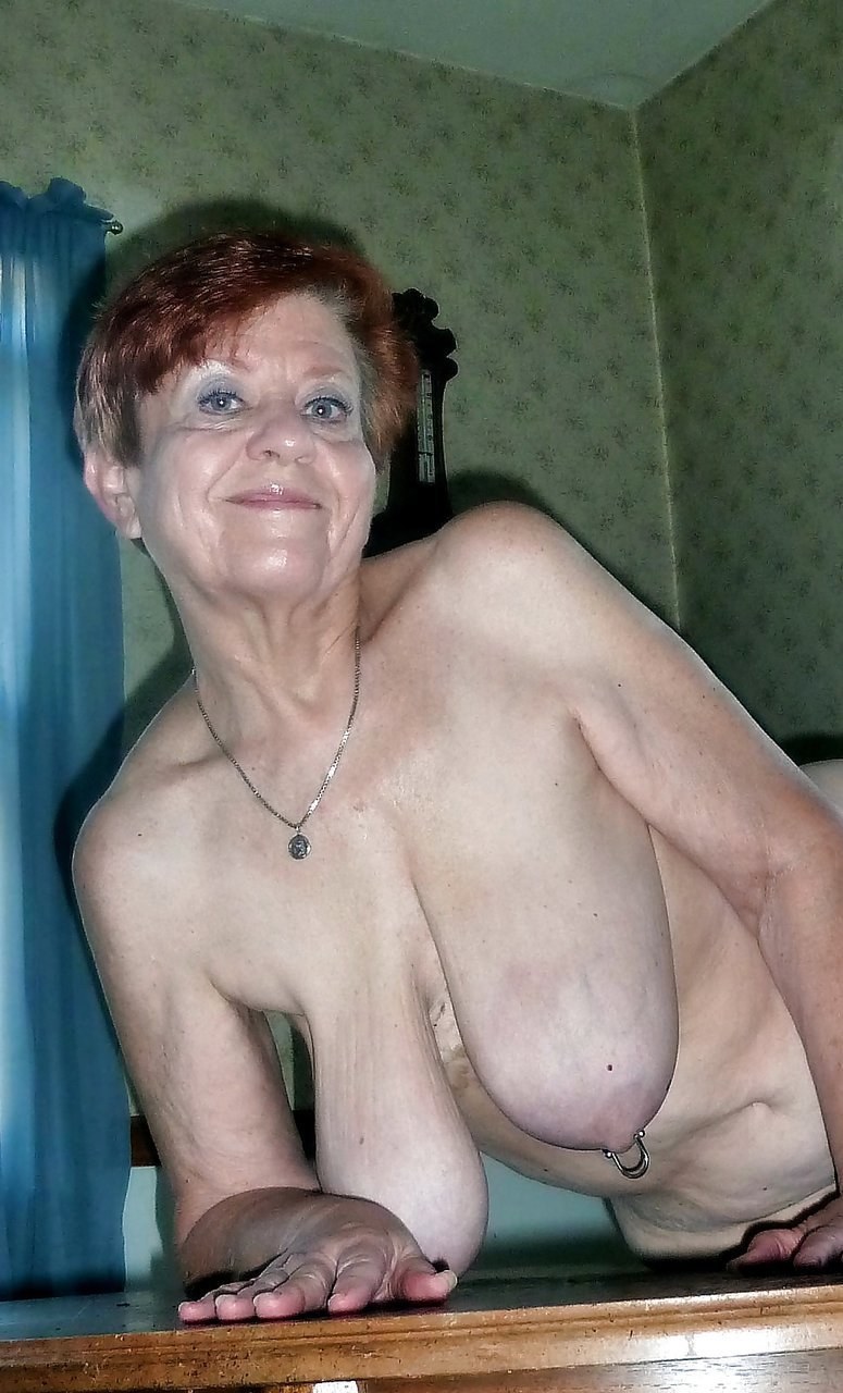 Tits old women from social networks (73 photos)