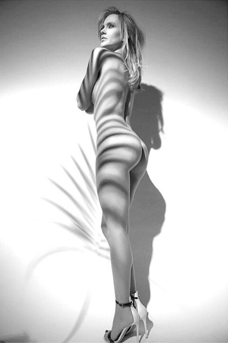 Naked stars in full height