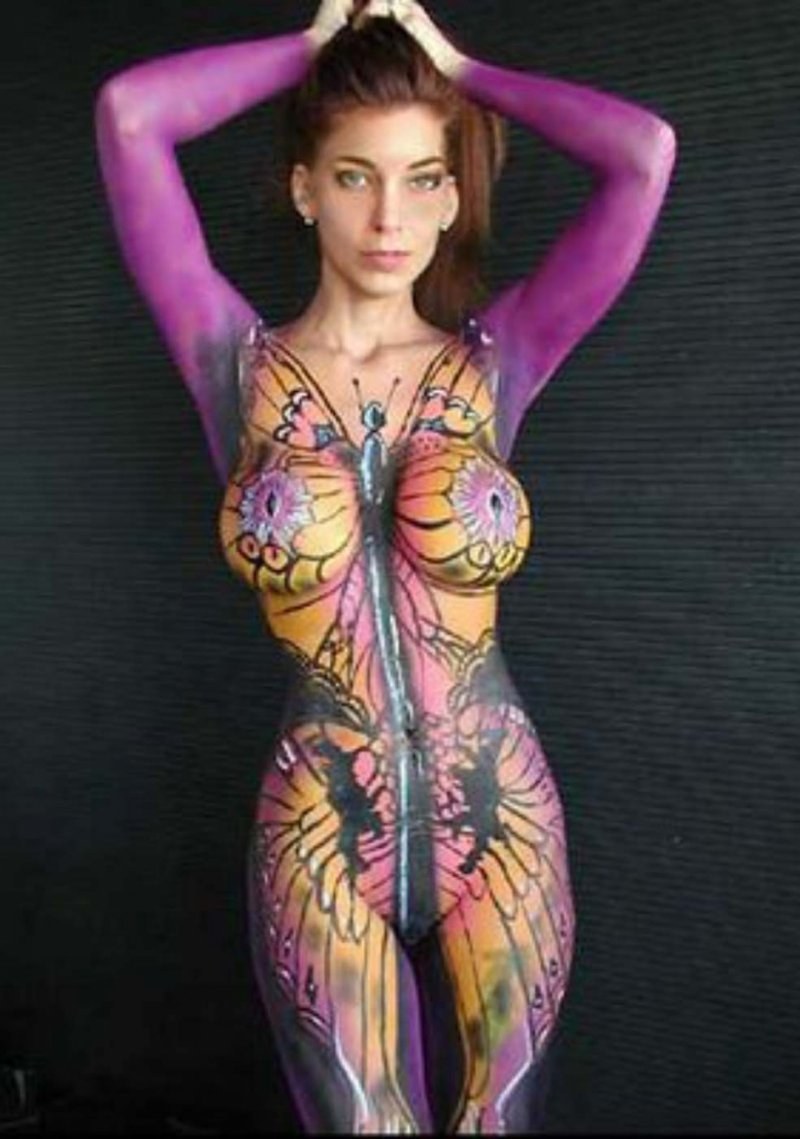 Drawing on a naked female body