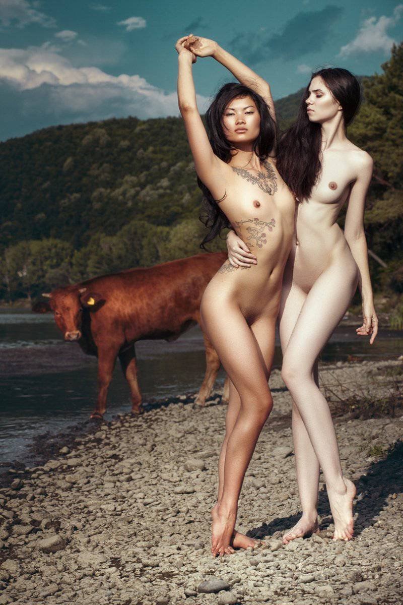 Naked Kazakh women