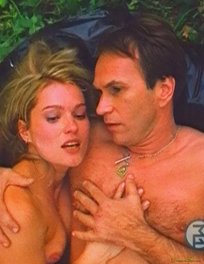 Julia Khlynina Coll Center Naked