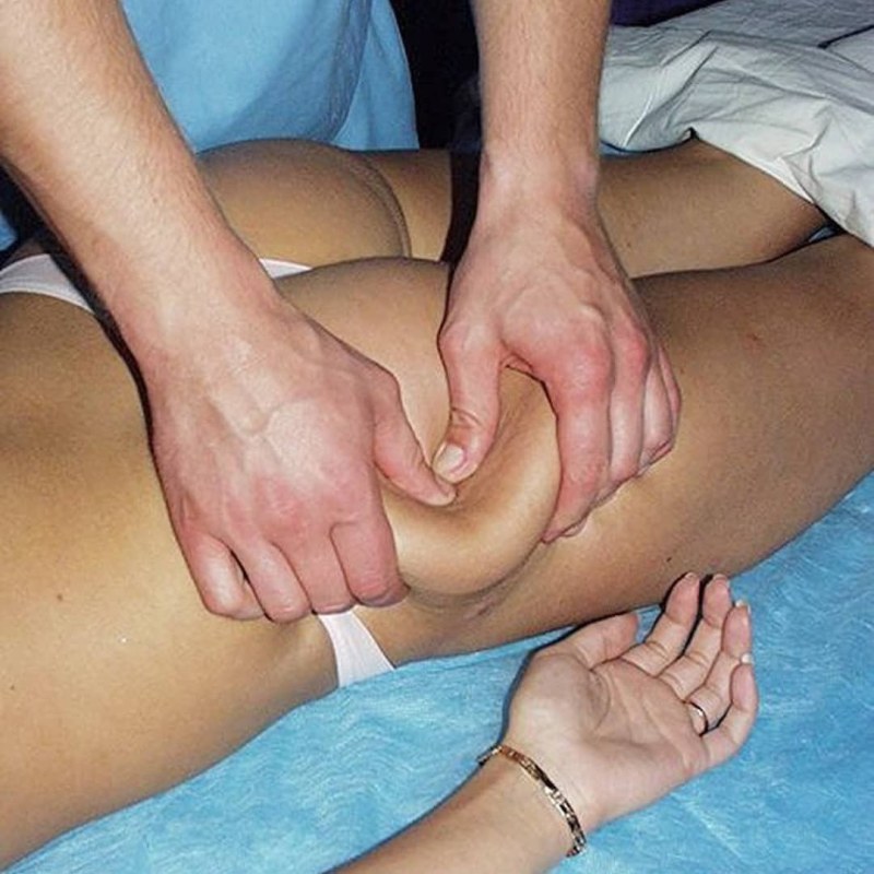 Massage of buttocks for men
