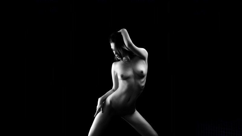 Girls nude on your desktop