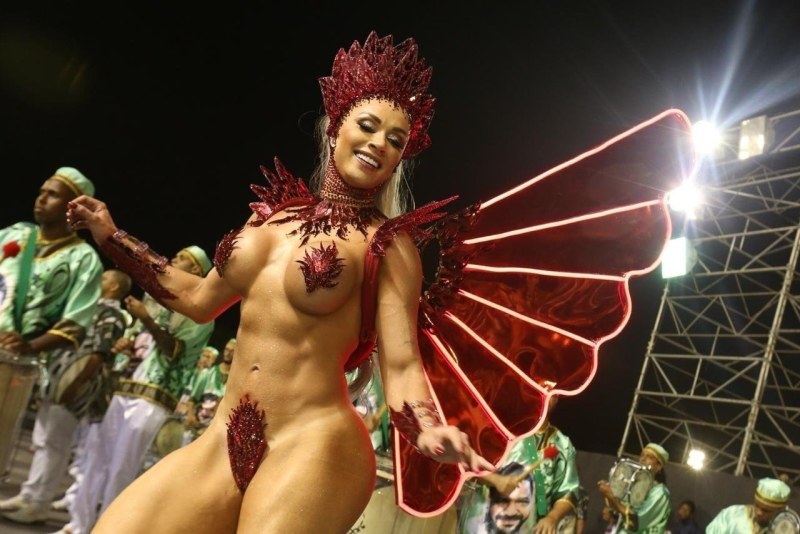 Naked Brazilian dancers