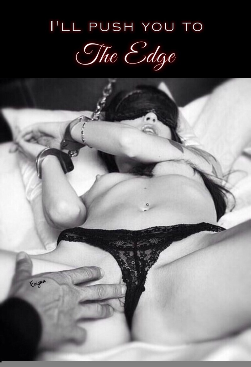 Girl Cunnilingus BDSM