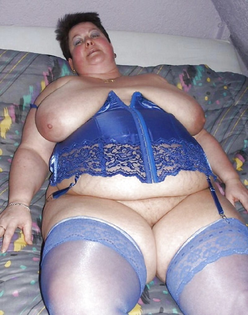 Naked fat women in shorts