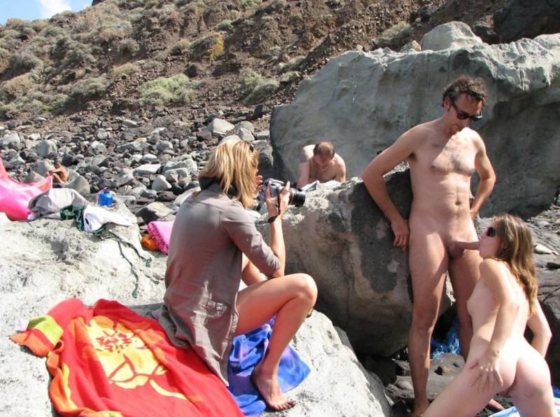 Girlfriends naked in the mountains