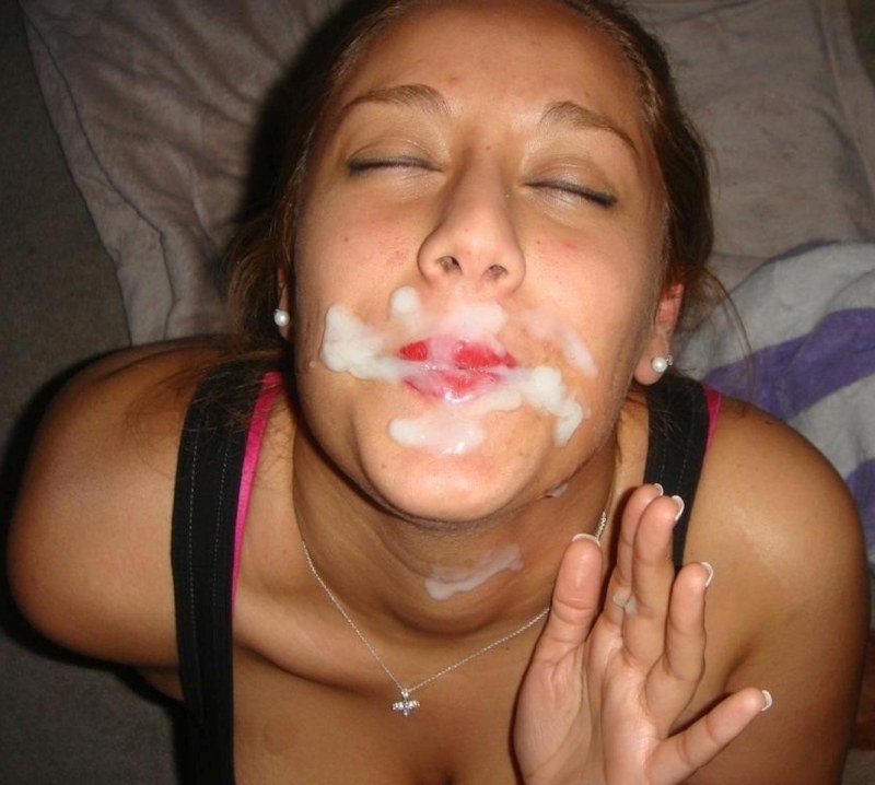 Cum in the mouth of an amateur