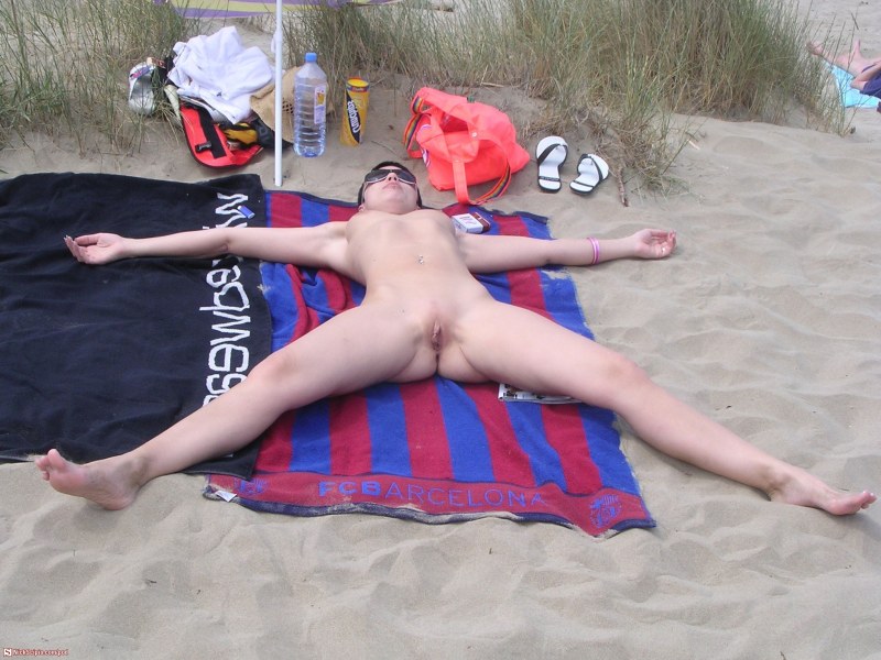 Backs on the beach without panties